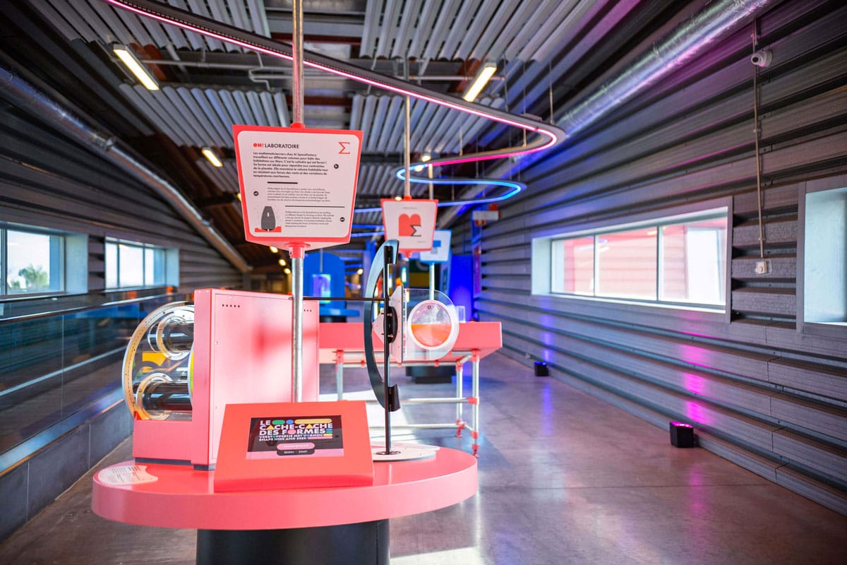 Vue de la zone Maths dans l'expo Phénoménale du SPARKOH!